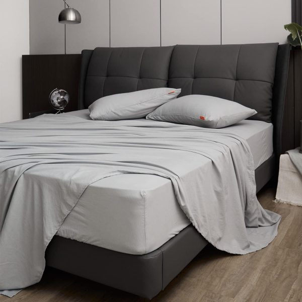 SweetNight Parure de Lit 4 Pièces (Drap Housse 140x200x30cm, Drap Plat 230x260cm, 2*Taie d'oreiller 50x80cm) Ensemble Parure de Lit Drap 140x200 Complet, Gris Visiter la boutique Sweetnight